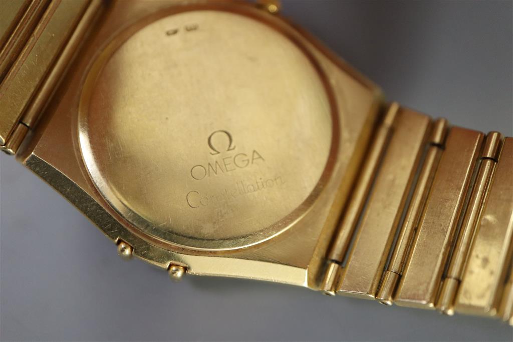 A gentlemans 1980s 18ct gold Omega Constellation quartz wrist watch,